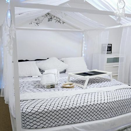 Lovely Cozy Room! With Attached Private Bath In The Heart Of Vancouver! Private Parking & Self Check-In! ภายนอก รูปภาพ
